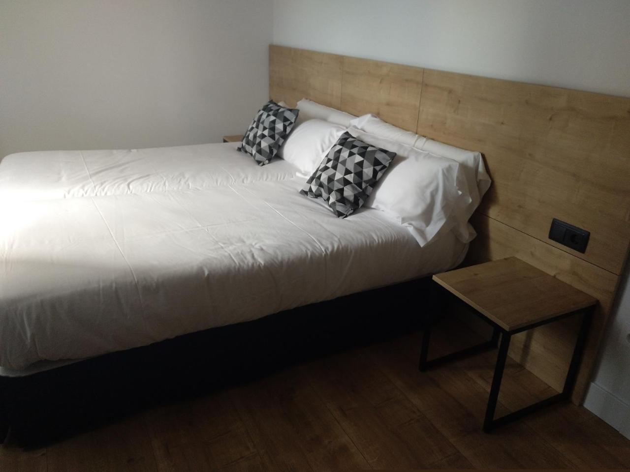 Hotel Entrerailes Casalarreina Eksteriør bilde